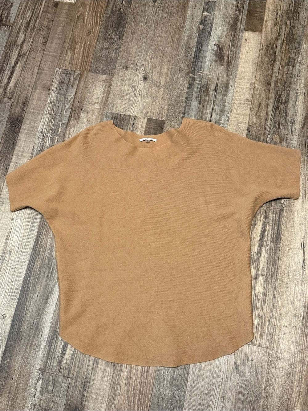Vila Milano Short Sleeved Dolman Sweater Camel Women’s Size L
